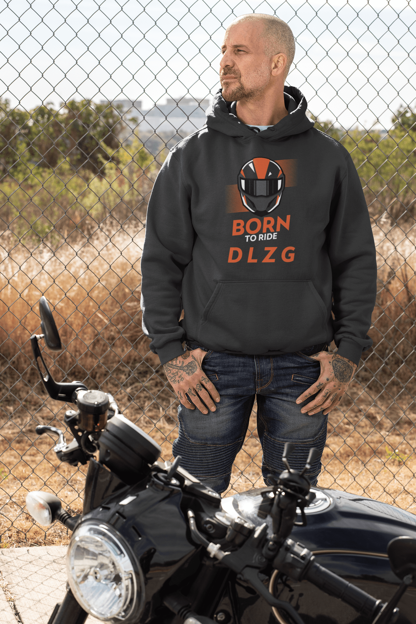 Shirt, Hoodies & Co mit dem Aufdruck - BORN TO RIDE DLZG und Sturzhelm Print