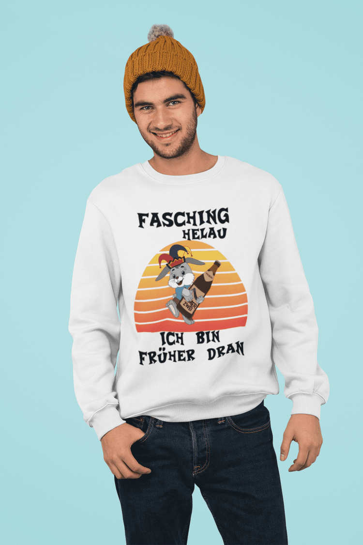 Shirt, Hoodies & Co mit dem Aufdruck - FASCHING HELAU ICH BIN FRÜHER DRAN schwarze Schrift und süßer Hase mit Bierflasche