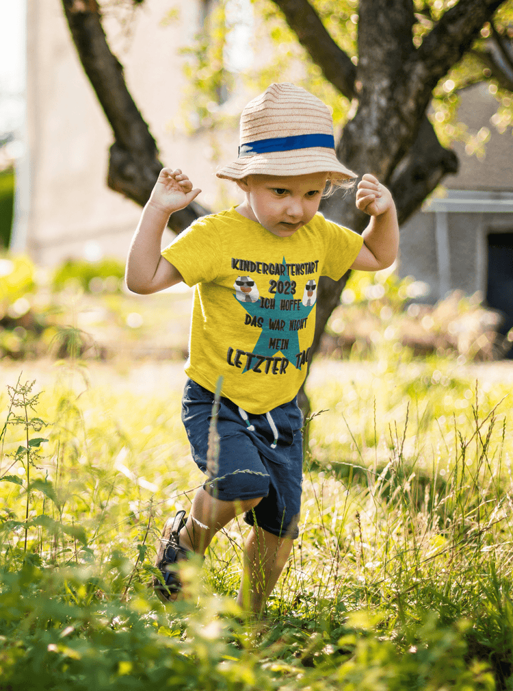 Shirt, Hoodies & Co mit dem Aufdruck - KINDERGARTENSTART ICH HOFFE DAS WAR NICHT MEIN LETZTER TAG schwarze Schrift