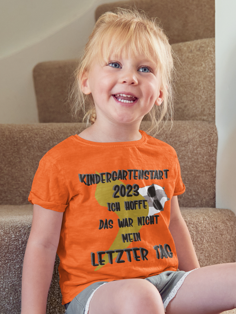 Shirt, Hoodies & Co mit dem Aufdruck - KINDERGARTENSTART 2023 ICH HOFFE DAS WAR NICHT MEIN LETZTER TAG schwarze Schrift