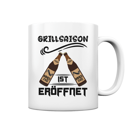 Grillsaison ist eröffnet, Grillen, Party, Feiern, Schwarzes Design - Tasse glossy